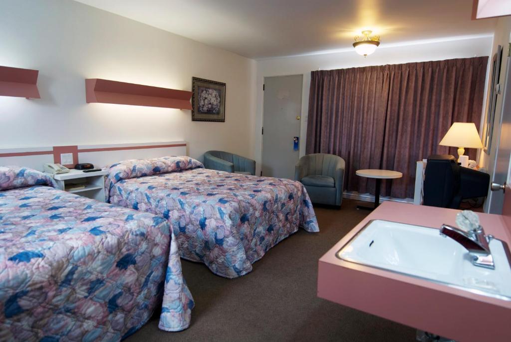 Daigle'S Motel Saint Leonard Room photo